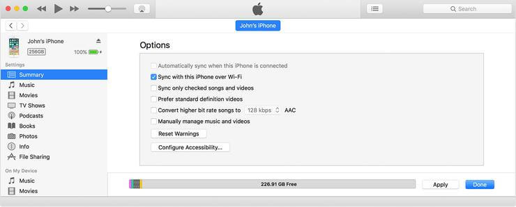 Esegui il backup di iPhone su Mac con iTunes Sync