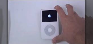 Forza il riavvio dell'iPod per evitare Perché il mio iPod continua a bloccarsi