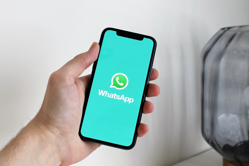 Come eliminare i video di WhatsApp da iPhone